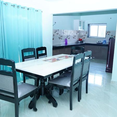 Ramya Grand Appartement Visakhapatnam Buitenkant foto