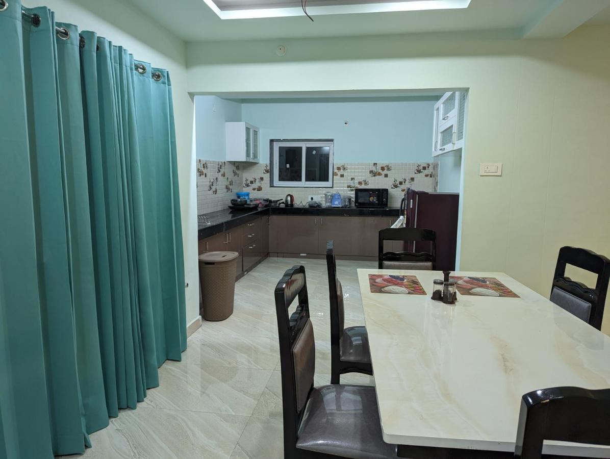 Ramya Grand Appartement Visakhapatnam Buitenkant foto