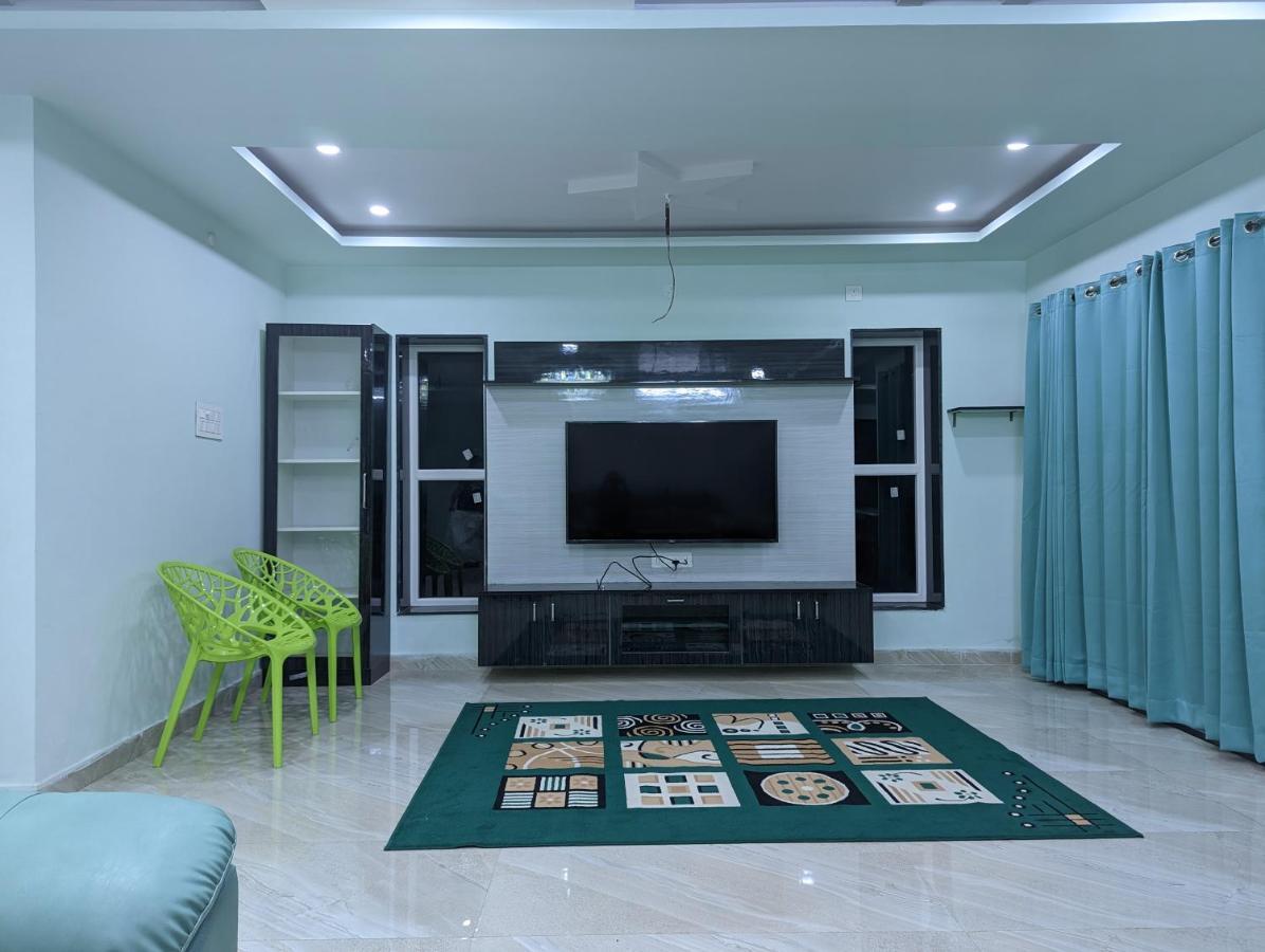 Ramya Grand Appartement Visakhapatnam Buitenkant foto