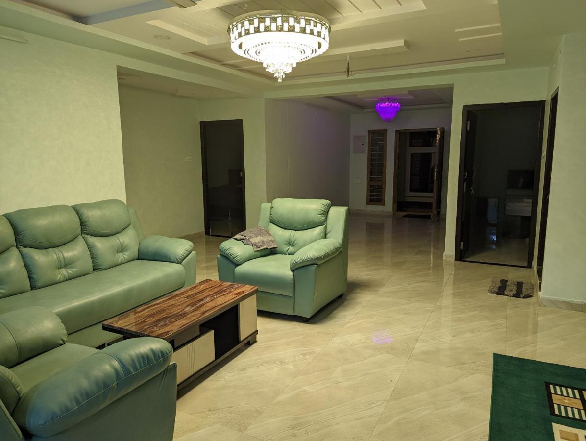 Ramya Grand Appartement Visakhapatnam Buitenkant foto