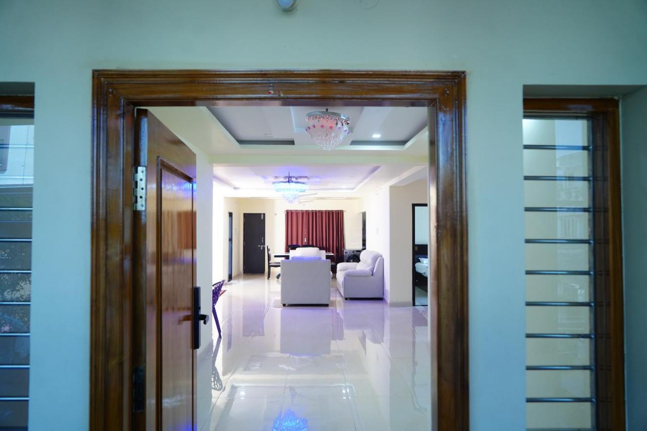 Ramya Grand Appartement Visakhapatnam Buitenkant foto